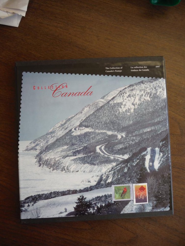 Image 0 of The Collection of Canada's Stamps - La Collection Des Timbres Du Canada 1997