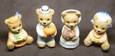 Homco Porcelain Pilgrim Teddy Bear Family Set of 4 