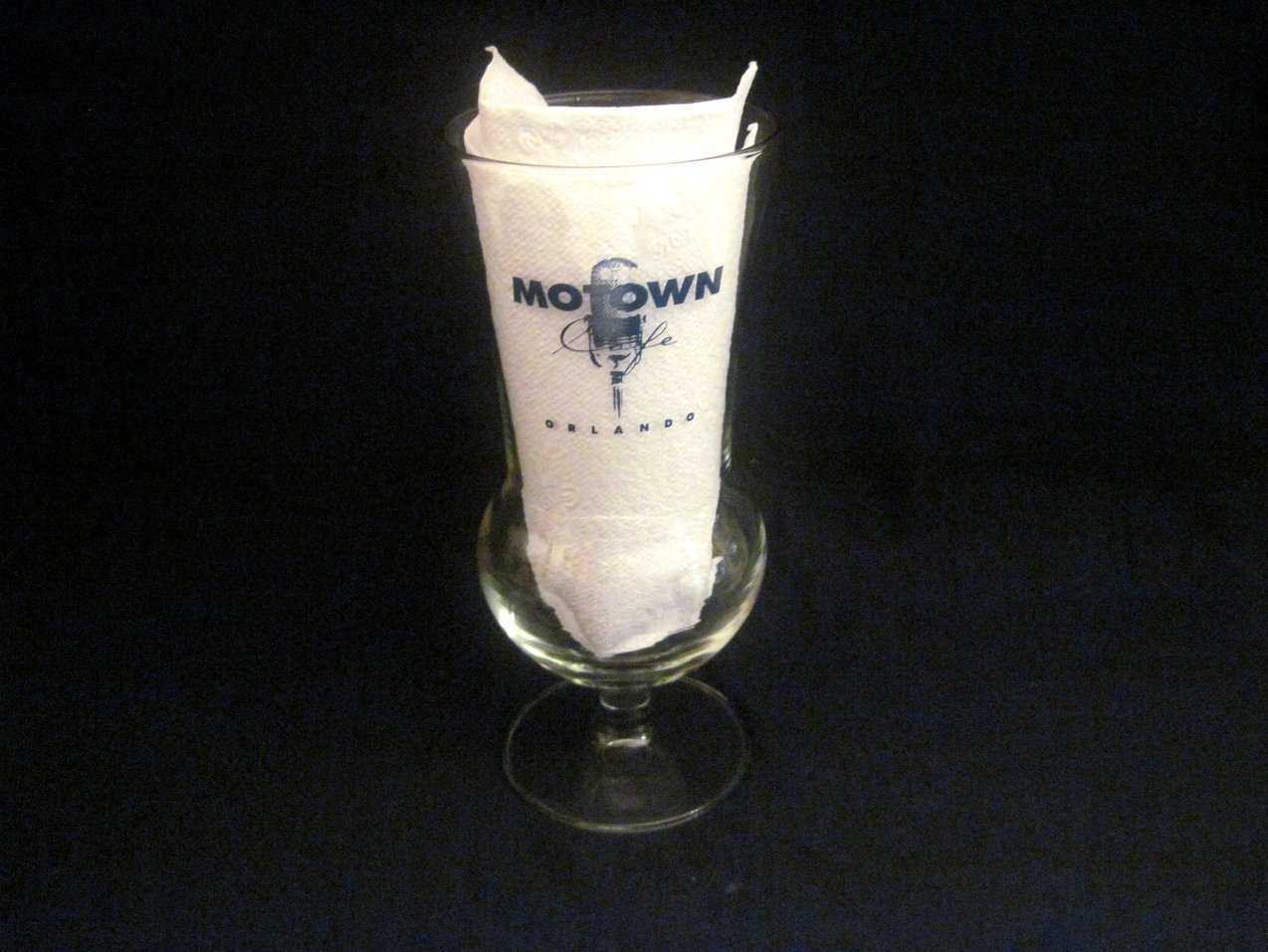 Motown Cafe Collectible Hurricane Glass 18 oz