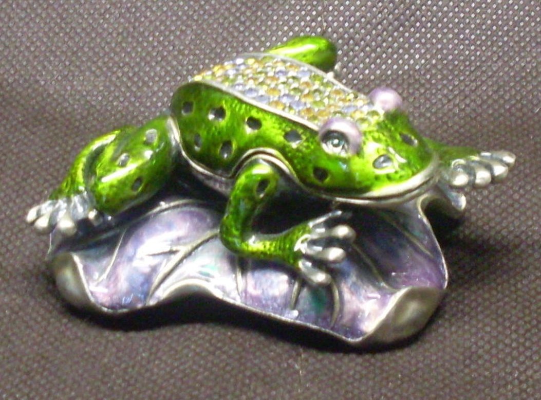 '.Jeweled Frog Trinket Box.'