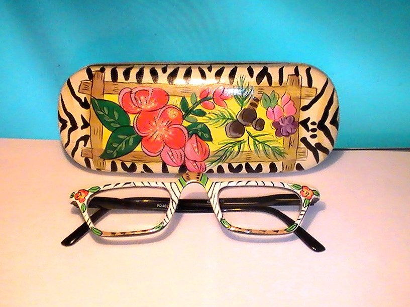 Eyeglasses Zebra Readers with Matching Case R2401 +2.00 Strength