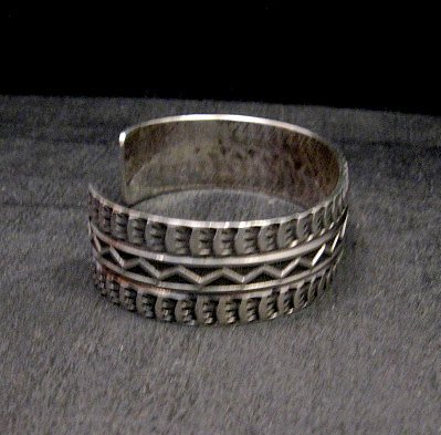 Image 3 of Sunshine Reeves Navajo Native American Stamped Silver 1-inch Wide Bracelet