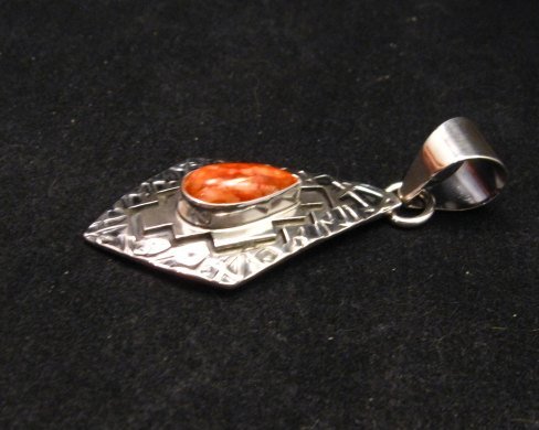 Image 3 of Navajo Spiny Oyster Fashion Cut Hammered Silver Pendant, Everett Mary Teller