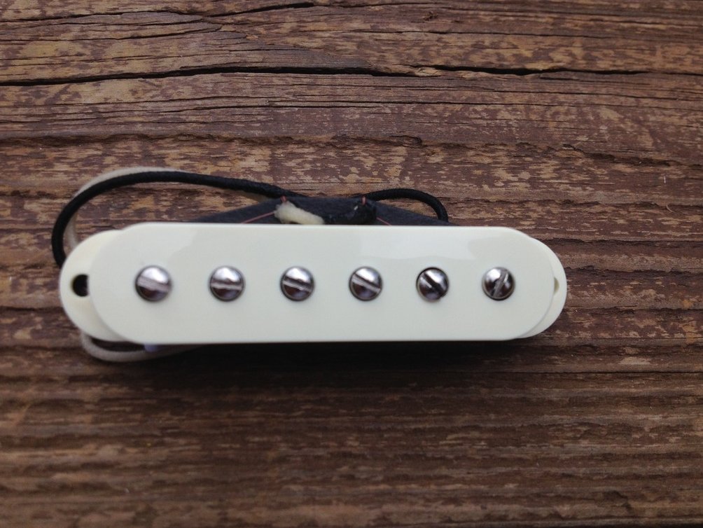 Image 2 of Lindy Fralin STEEL POLE SP43 Strat Neck Pickup Aged White Cover Stratocaster